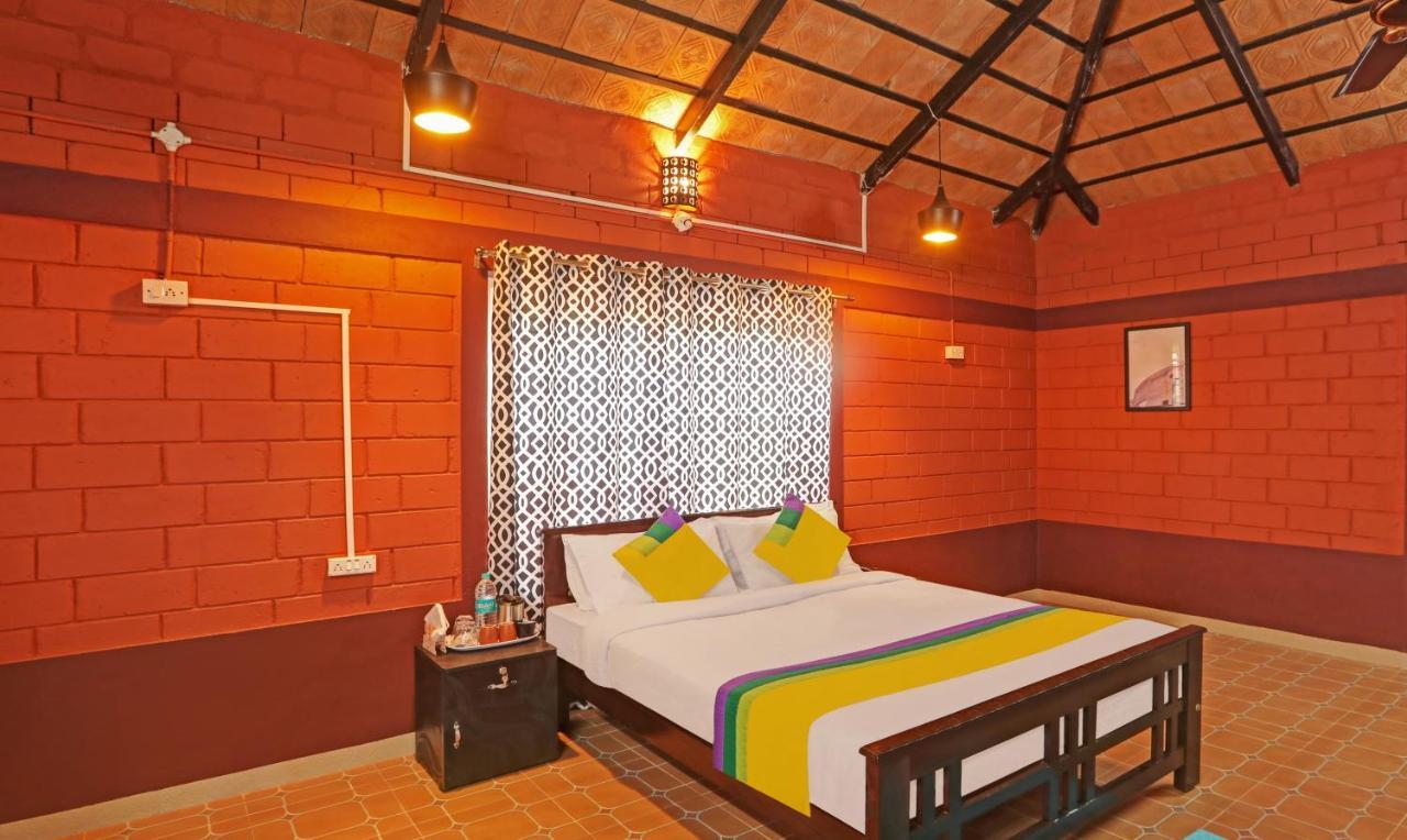 Hotel Allaranda Homestay Madikeri Extérieur photo