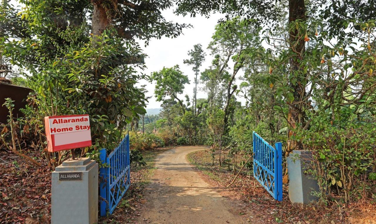 Hotel Allaranda Homestay Madikeri Extérieur photo