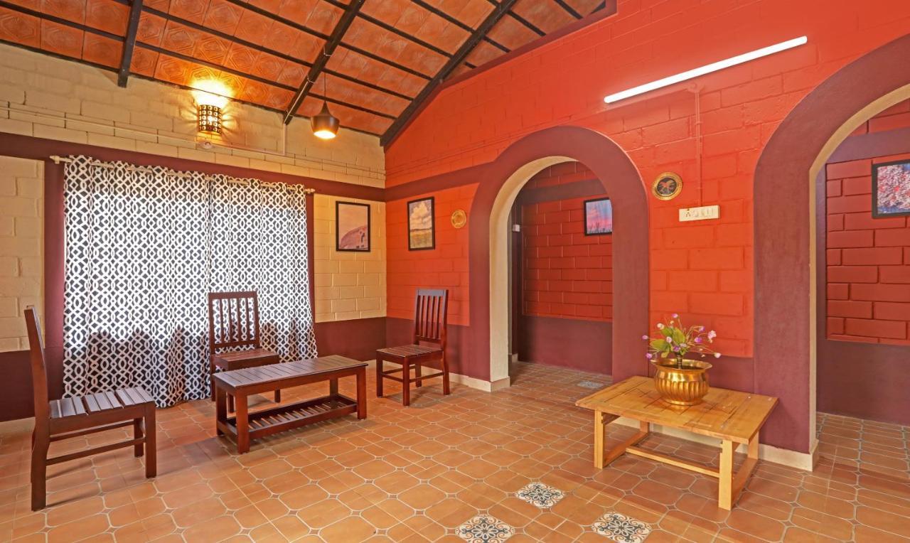 Hotel Allaranda Homestay Madikeri Extérieur photo
